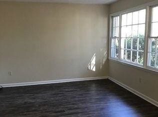 Building Photo - 175 Garnet Ridge Dr
