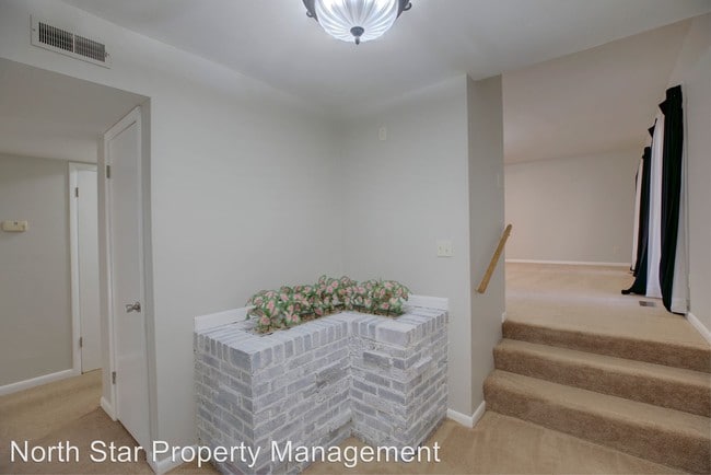 Building Photo - 5 br, 3 bath House - 508 Seaborn Drive