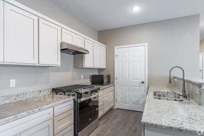 Building Photo - 9779 McCombs St