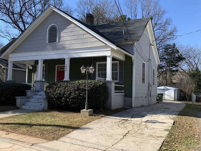 Building Photo - 1208 Atlantic Dr NW