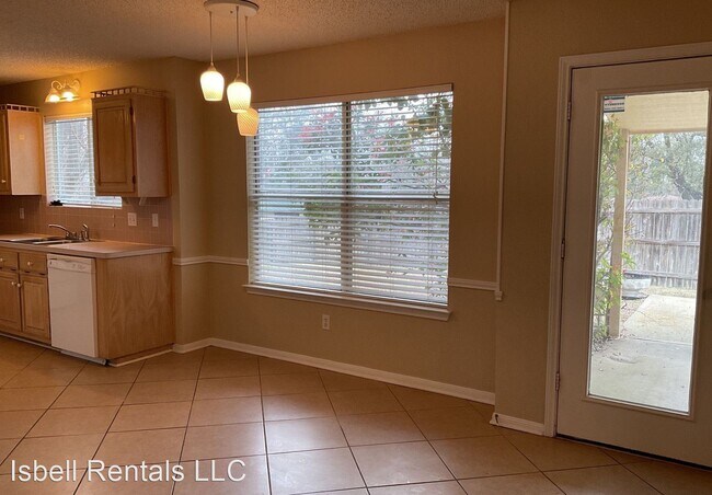 Building Photo - 4 br, 2.5 bath House - 1701 Tanglewood Drive