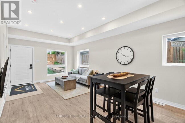 Photo du bâtiment - 52 Albright Ave