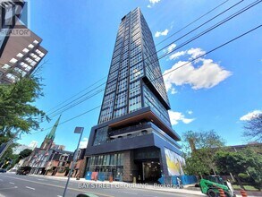 Building Photo - 319 Jarvis St