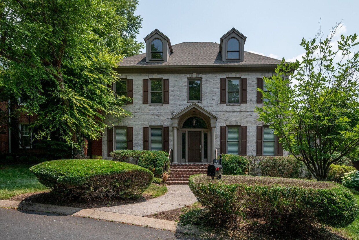 Primary Photo - This fabulous 4BE/3.5BA & One of Whitworth...