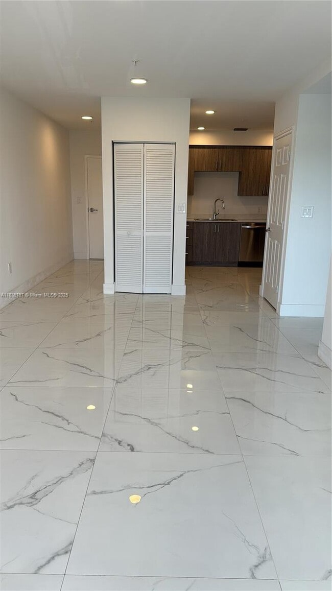 Foto del edificio - 11150 NW 82nd St