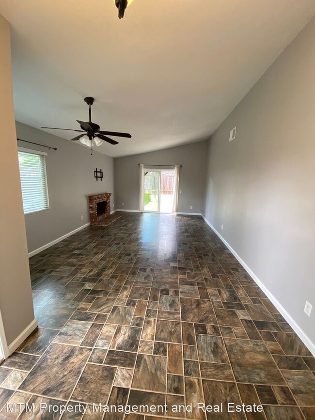 Building Photo - 2 br, 2 bath House - 2271 Charise St.