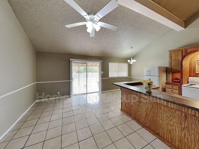 Building Photo - 5439 Encanta