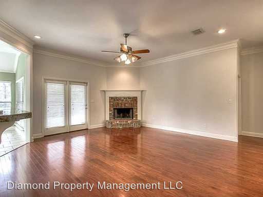 Building Photo - 3524 Lakeside Dr