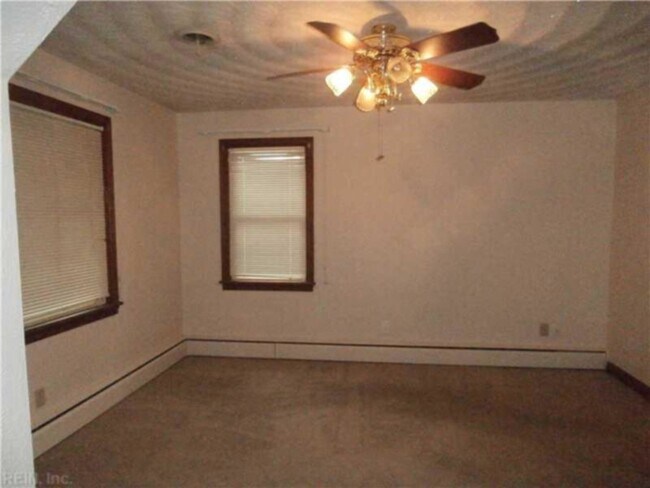 Building Photo - 6366 Whittier Dr