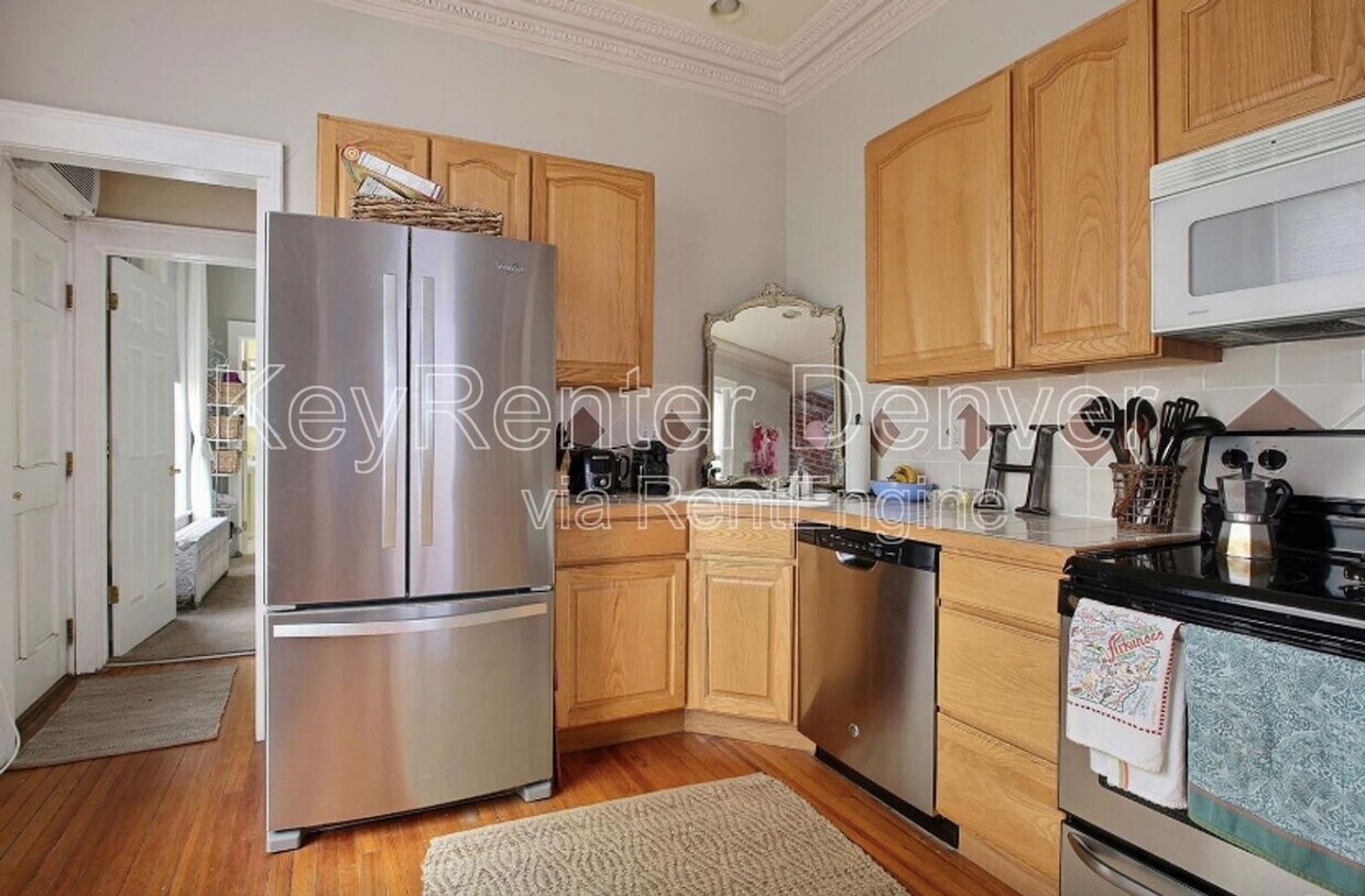 Foto principal - 1364 N Downing St