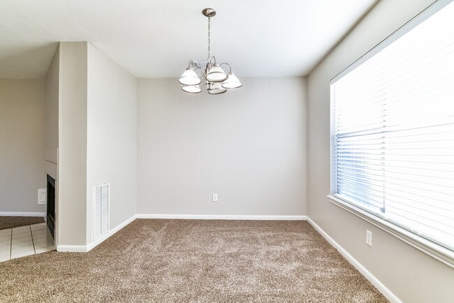 Foto del edificio - 6803 Hedgewick Dr