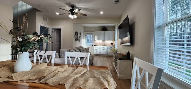 Foto del edificio - Short term Lease-635 Kotter Farms Trail Ev...