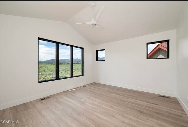 Building Photo - 2101 N Lupine Ln