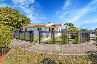 Building Photo - 150 SW 58th Ave