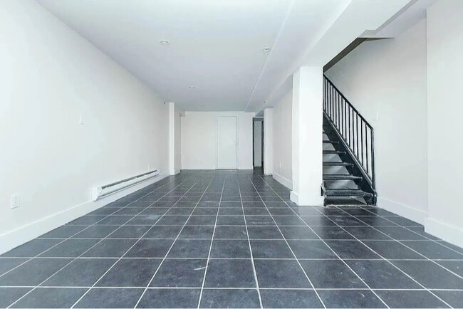 Foto del edificio - 848 Madison St