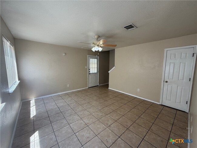 Building Photo - 918 Sagewood Trail