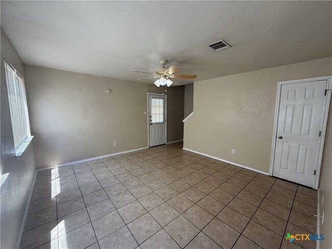 Foto del edificio - 918 Sagewood Trail