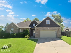 Building Photo - 5622 N 11th Ave