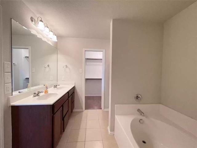 Foto del edificio - 712 Whitemarsh Dr