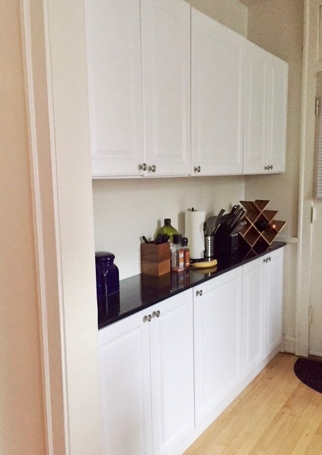 Building Photo - 4218 N Clark St