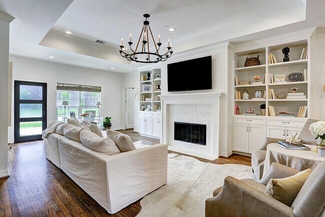 Foto del edificio - 5326 Windswept Ln