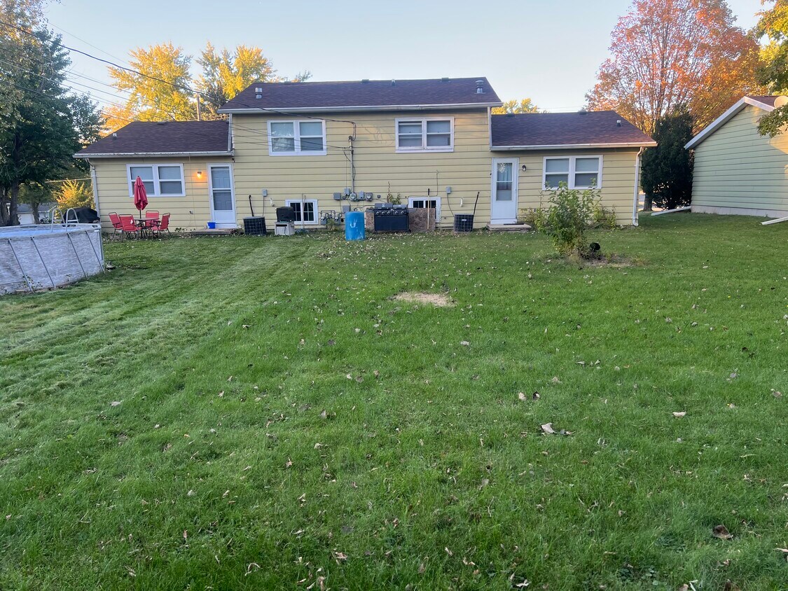 Foto del edificio - 805 E South St