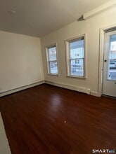 Building Photo - 109-111 Park Terrace Unit 1