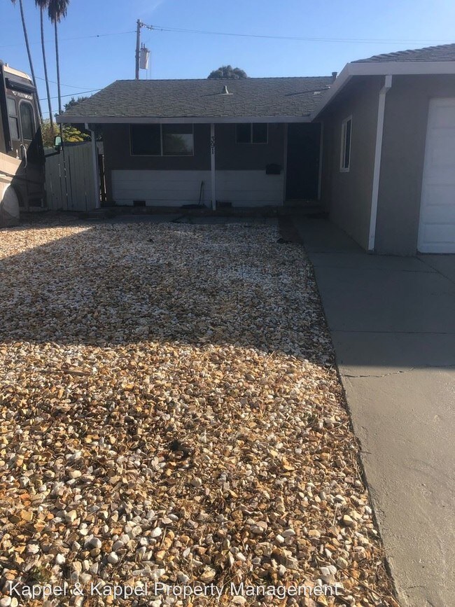 Foto del edificio - 3 br, 1 bath House - 391 Folsom Dr.
