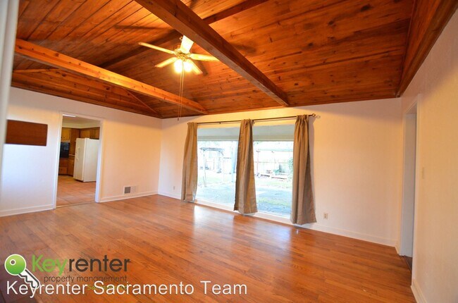 Building Photo - 4 br, 2 bath House - 2361 Carlsbad Ave.
