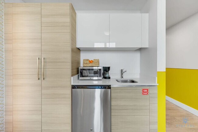 Foto del edificio - 777 N Ocean Dr