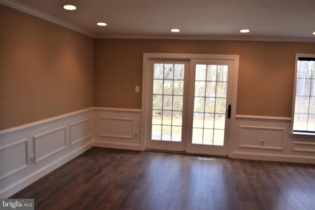 Building Photo - 30 5 Crown Royal Cir