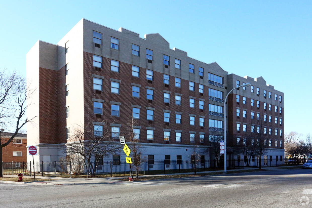 Primary Photo - Senior Suites on Belmont Cragin