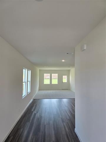 Building Photo - 5956 Sahara Dr