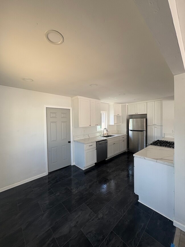 Building Photo - 1222 Willowside Ter