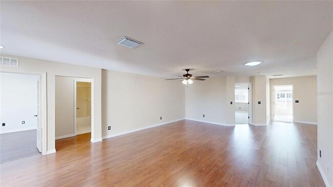 Foto del edificio - 9761 SW 90th St