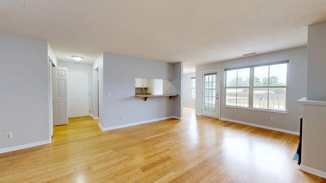 Foto del edificio - 103 Fieldcrest St