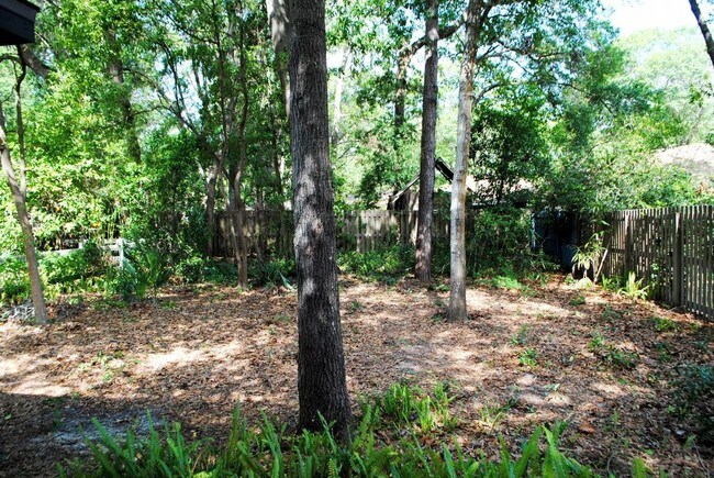 Foto del edificio - 7465 Colony Cove Ln.