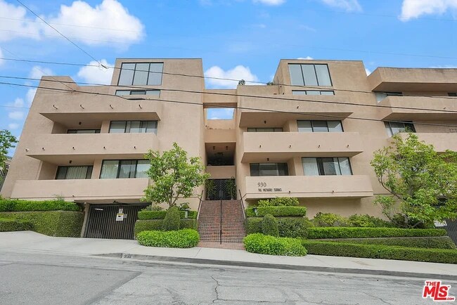 Building Photo - 930 N Wetherly Dr
