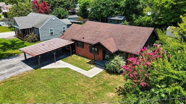 Foto del edificio - 1604 Truman Ave