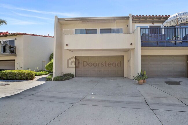 Building Photo - 2317 Eastbluff Dr