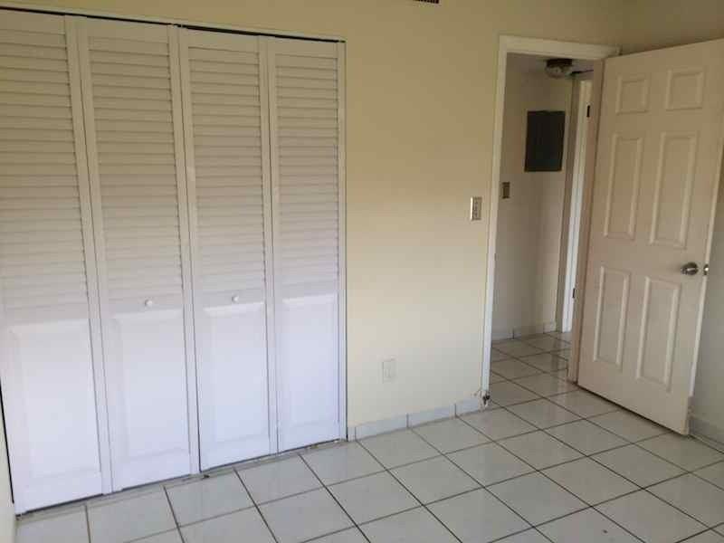 Foto del edificio - 10050 Winding Lake Rd