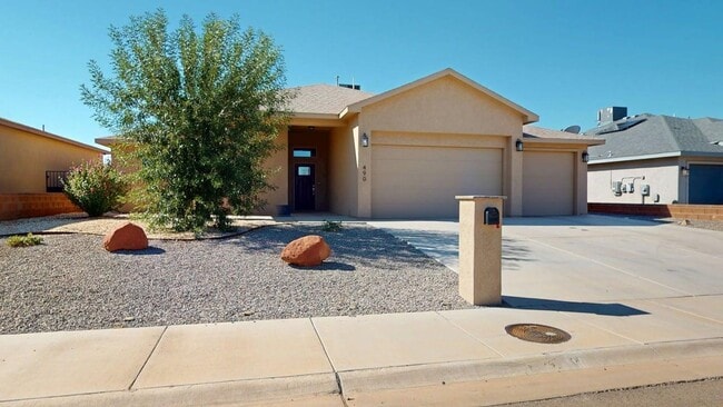 Building Photo - 490 Montecito Dr