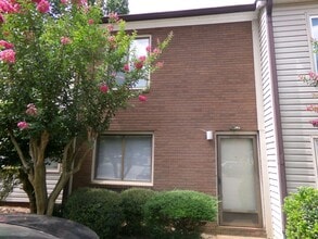 Building Photo - 161 Forest View Dr
