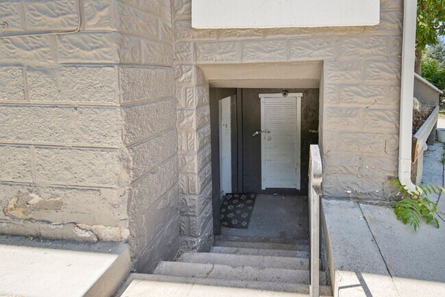 Foto del edificio - 764 Garfield Ave