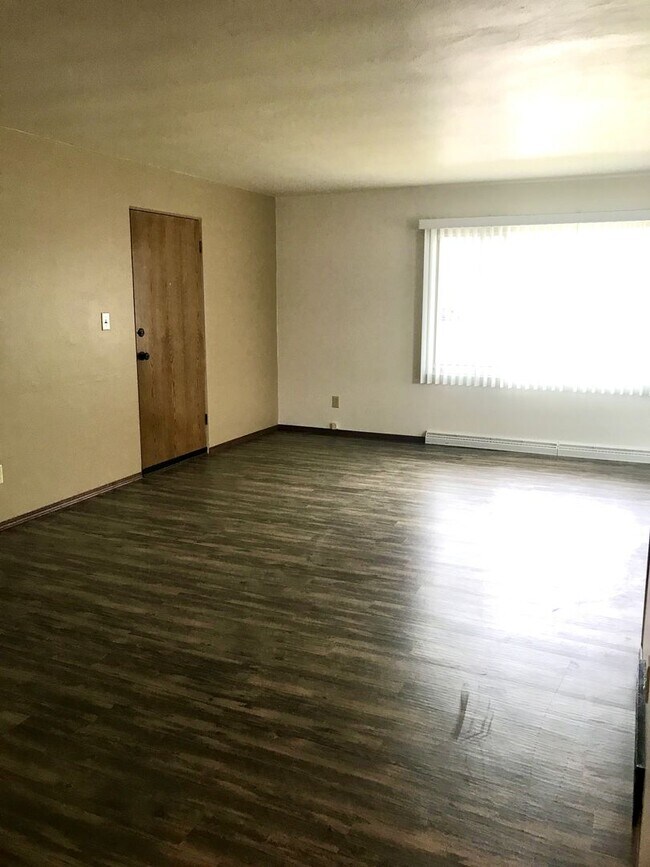 Foto del edificio - 742 Fairwood Dr