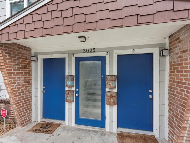 Building Photo - 3025 Prospect St