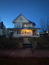 Building Photo - 900 Highland Ave
