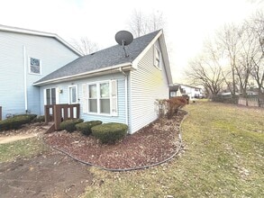 Building Photo - 7745 W Harbor Ct
