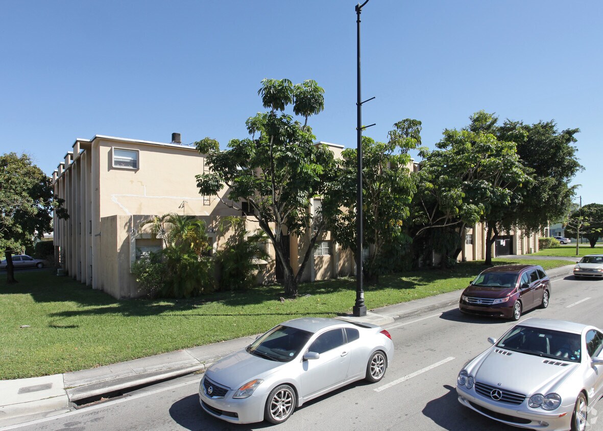 Building Photo - 1201 Le Jeune Rd