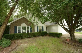 Building Photo - 203 S Carlisle Ct